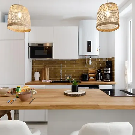 Апартаменти Le Cocon Tropez Yourhosthelper *